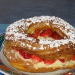 Couronne de pâte à choux aux fraises