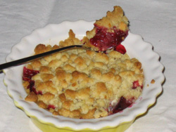 Crumble poires framboises et chocolat blanc