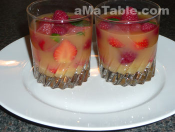 Verrine de fruits en gelée d'orange