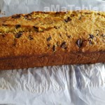 Cake aux pêches, amandes et chocolat