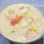 Soupe onctueuse de pommes de terre aux crevettes